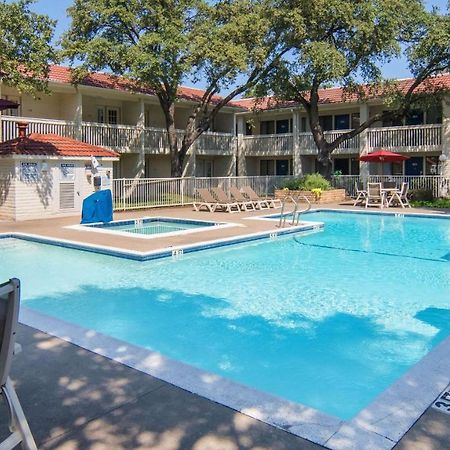 Motel 6-Addison, Tx - Dallas Luaran gambar