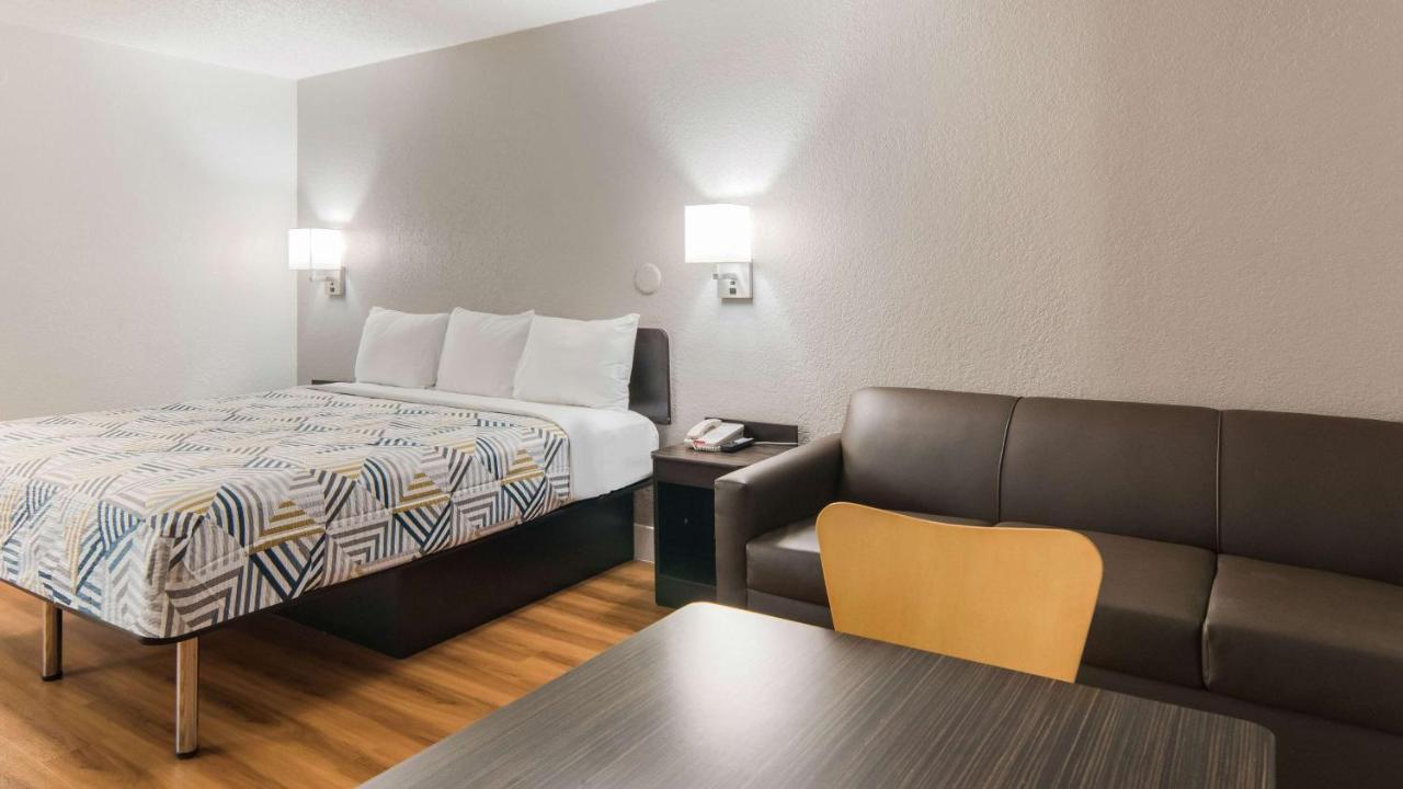 Motel 6-Addison, Tx - Dallas Luaran gambar