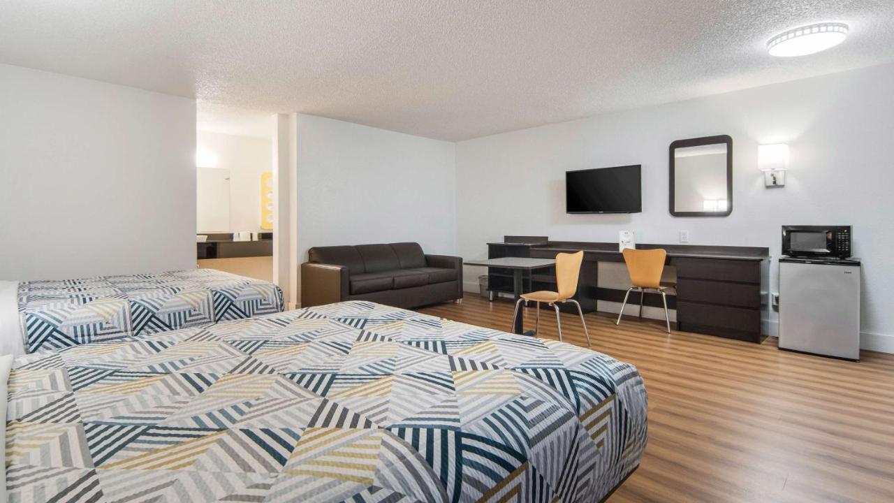 Motel 6-Addison, Tx - Dallas Luaran gambar