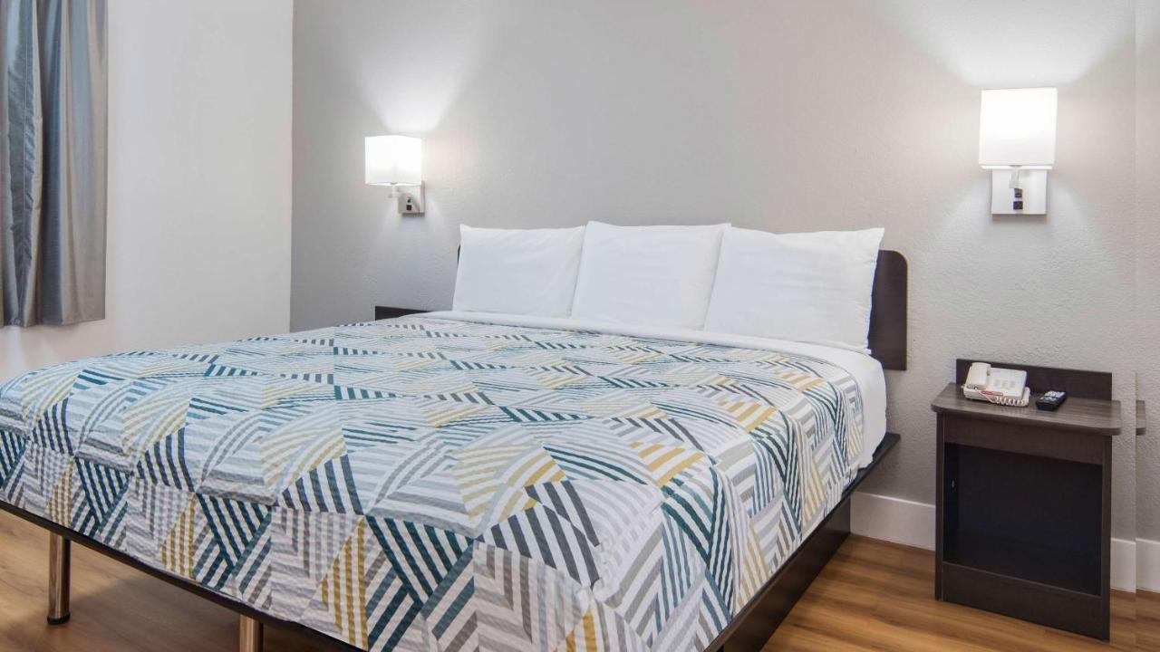 Motel 6-Addison, Tx - Dallas Luaran gambar
