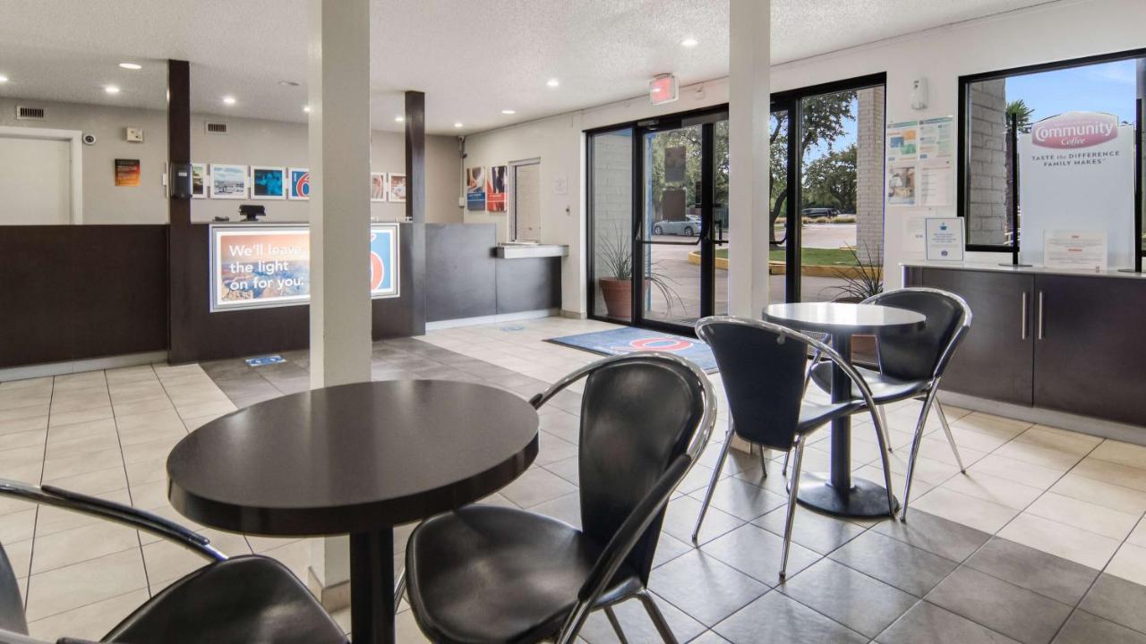 Motel 6-Addison, Tx - Dallas Luaran gambar