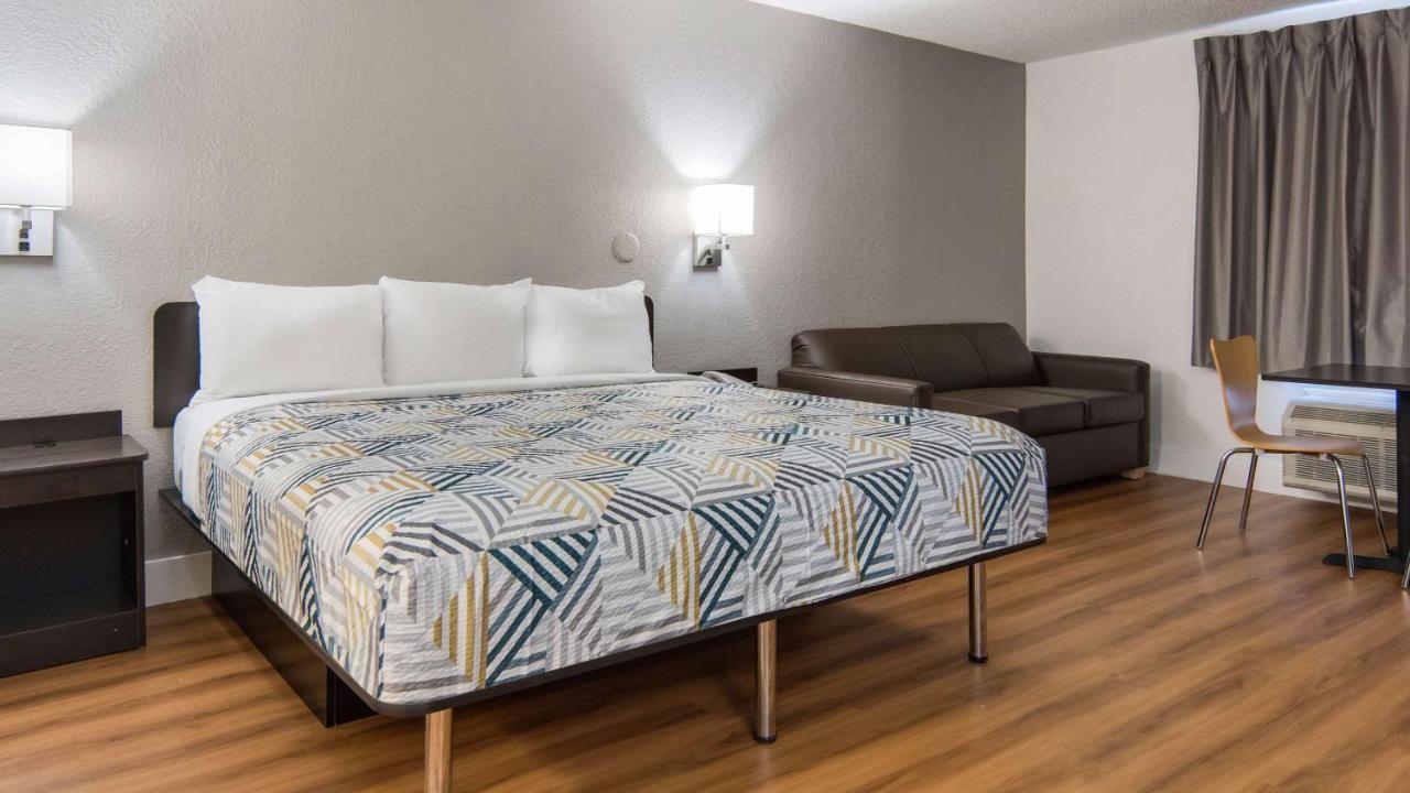 Motel 6-Addison, Tx - Dallas Luaran gambar