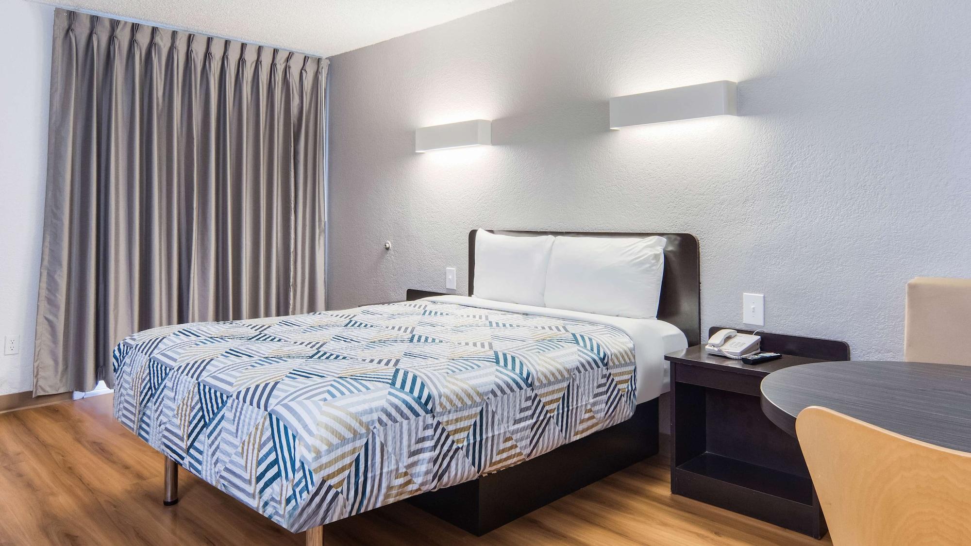 Motel 6-Addison, Tx - Dallas Luaran gambar