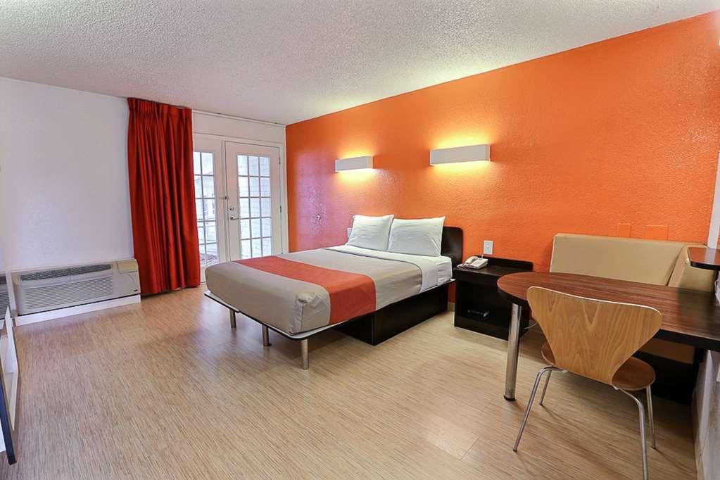 Motel 6-Addison, Tx - Dallas Bilik gambar