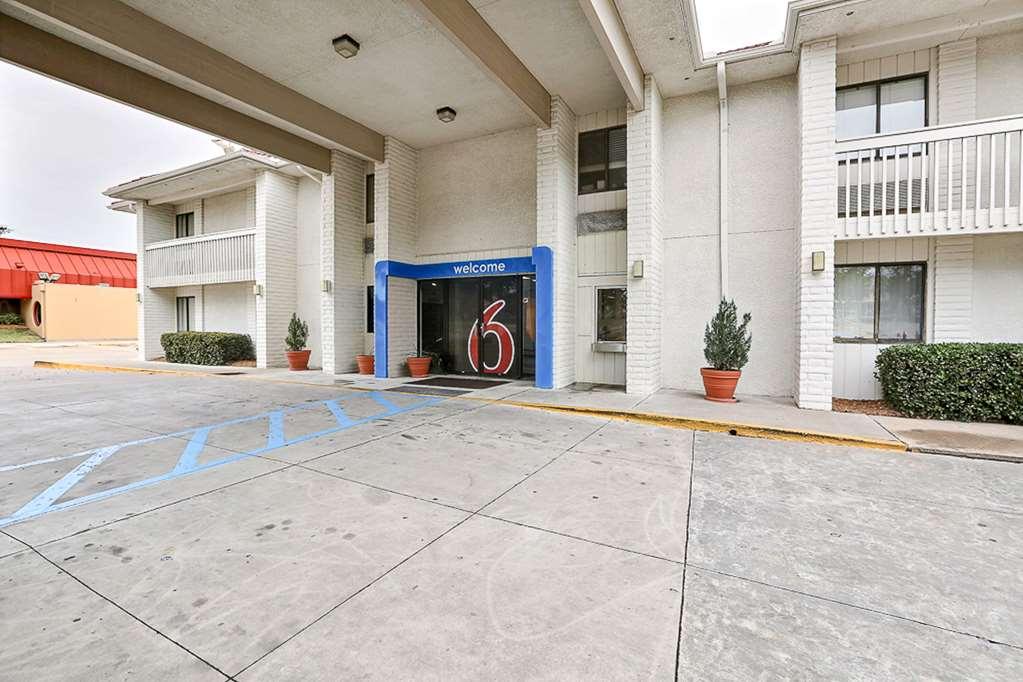 Motel 6-Addison, Tx - Dallas Luaran gambar