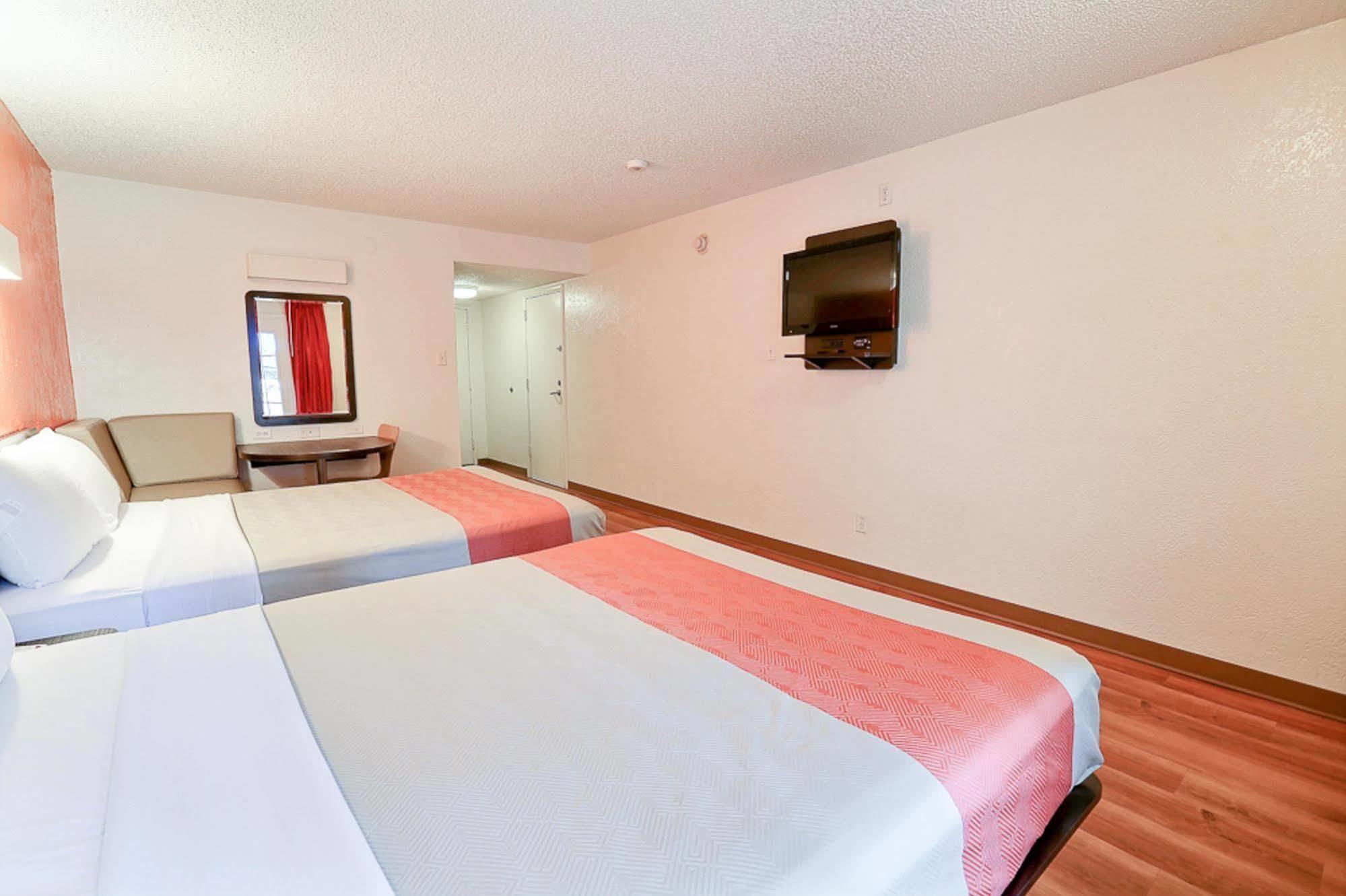 Motel 6-Addison, Tx - Dallas Luaran gambar