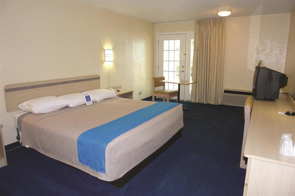 Motel 6-Addison, Tx - Dallas Bilik gambar